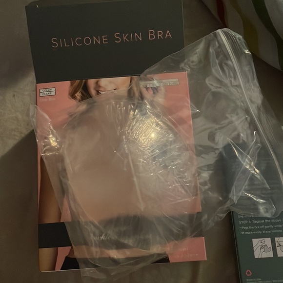 Backless Bras - Picture 4 of 5